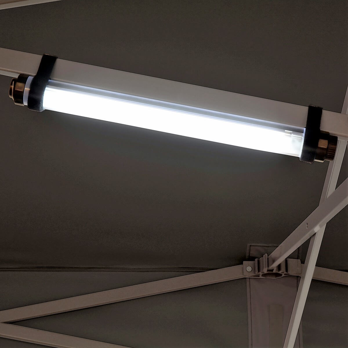 Bezdrátová LED lampa pro stany