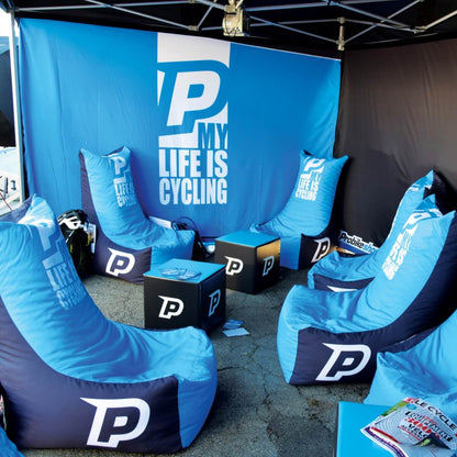 Hranaté reklamní křeslo s libovolným potiskem: Polyester