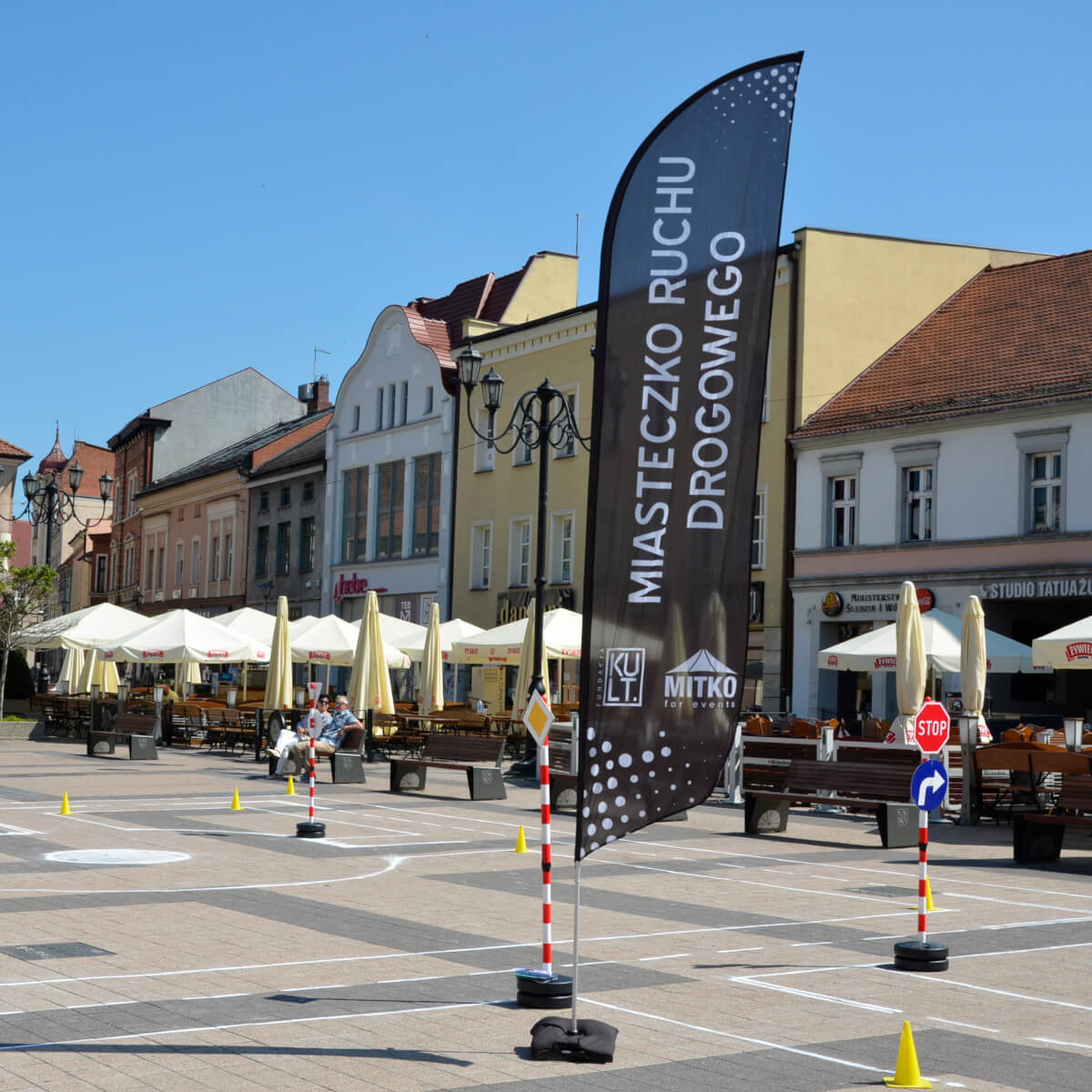 Reklamní vlajka Rider L (80x350 cm) s hliníkovým stožárem